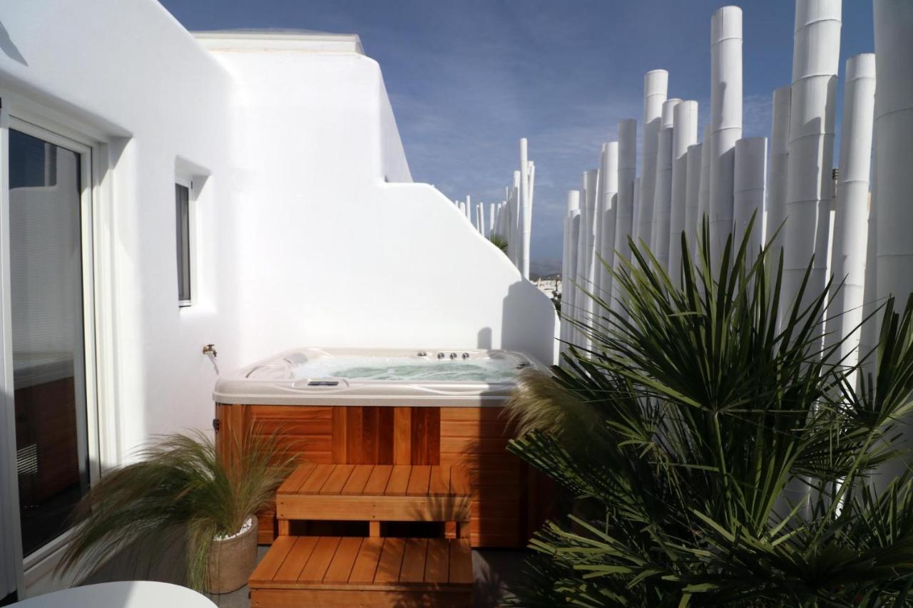 Narcissus Luxury Suites Naxos City Exterior foto